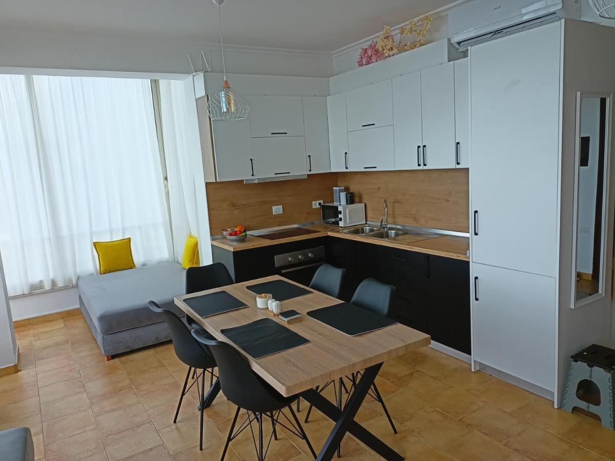 Apartmán Dagmar Durrës Exterior foto